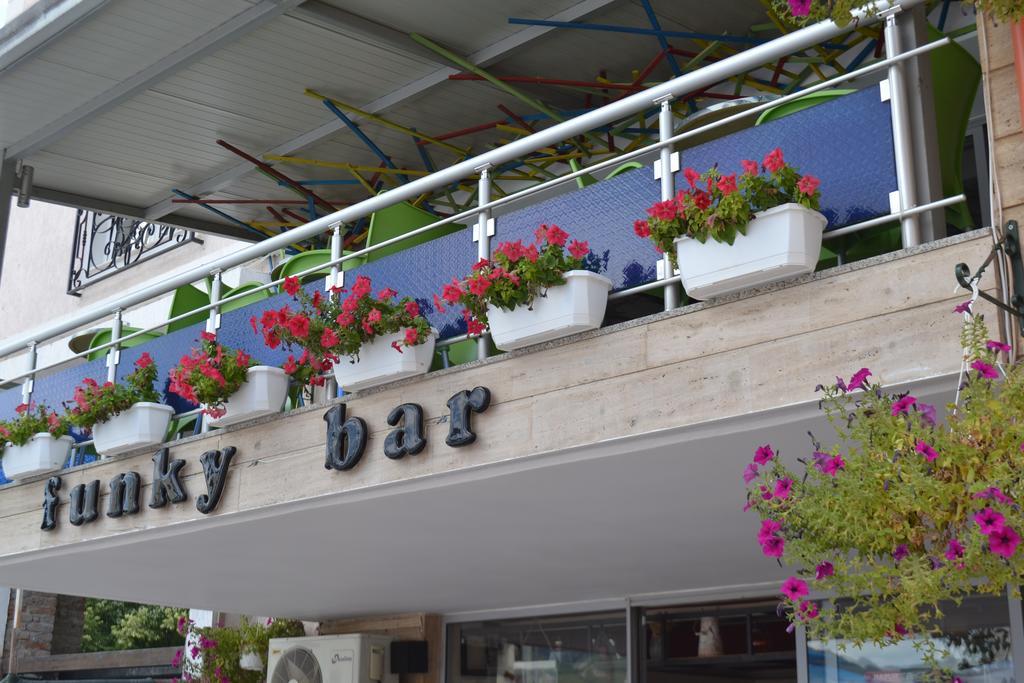 Funky Guest House & Adventures Përmet Dış mekan fotoğraf